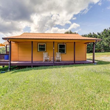 Blue Ridge Mountain Cabin With Views And Hot Tub Sparta Exterior photo