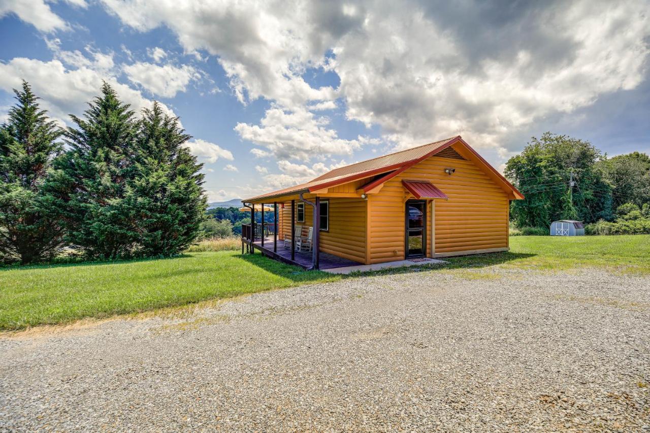 Blue Ridge Mountain Cabin With Views And Hot Tub Sparta Exterior photo